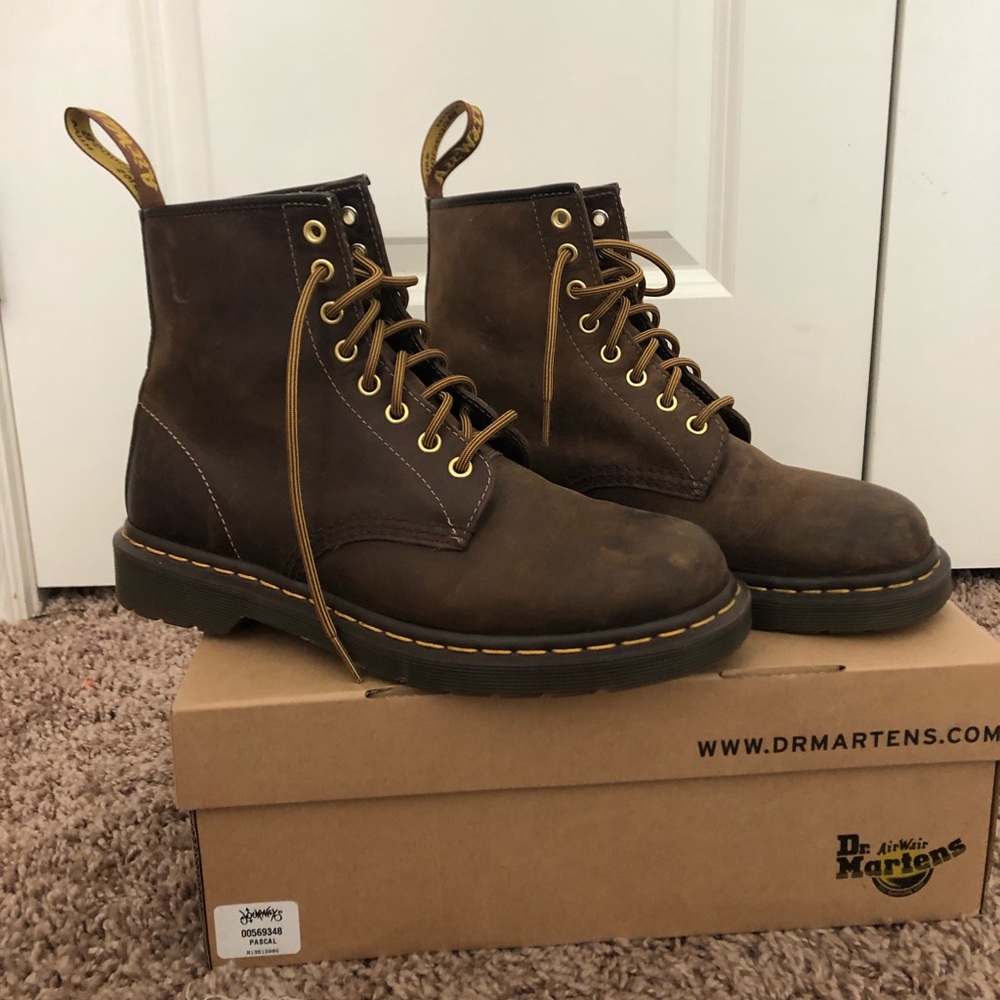 Dr Martens 8 Eye pascal boot